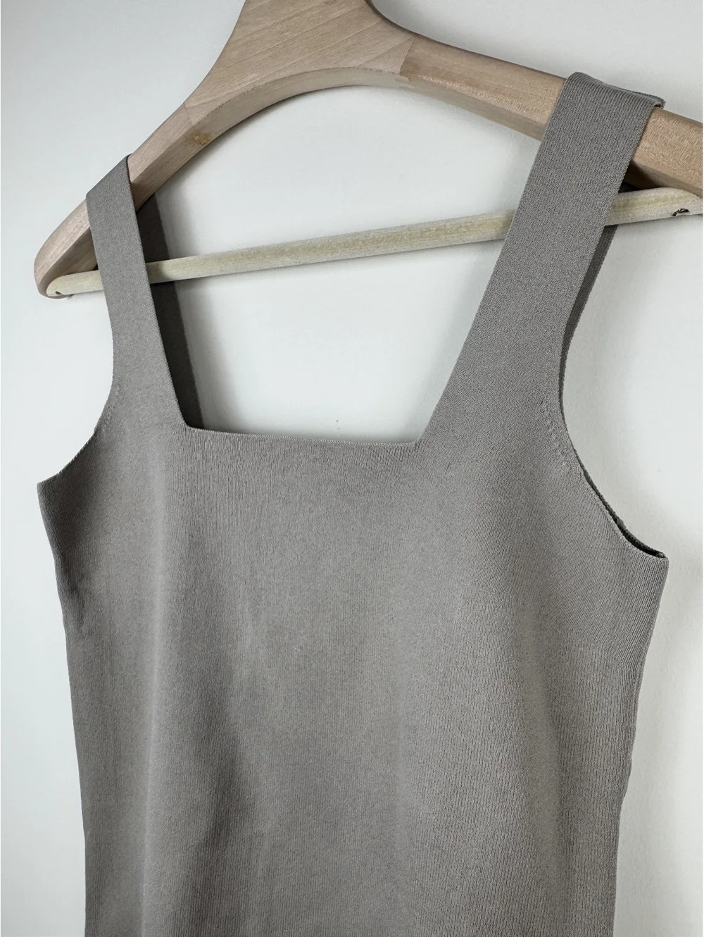 Reiss sleek square